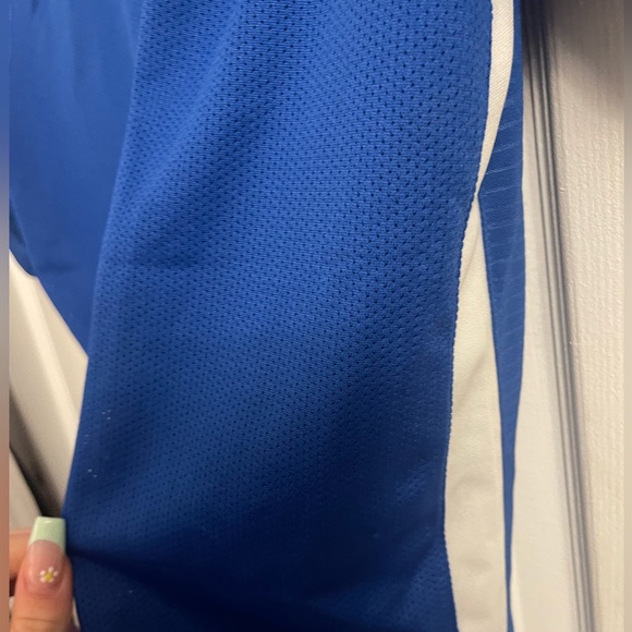 Nike - Picture 4 of 5